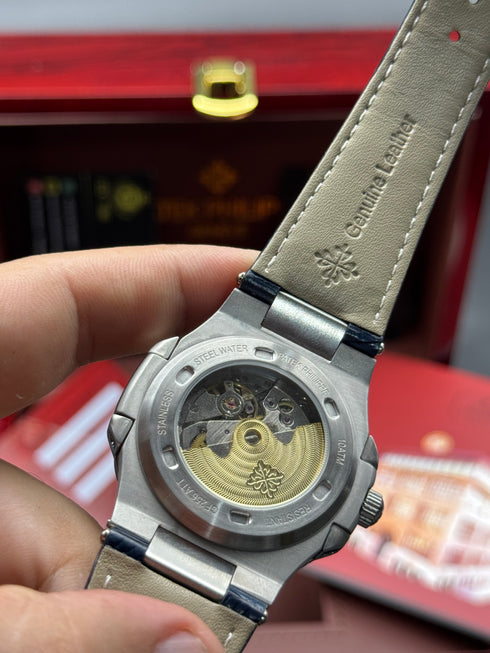 Patek-Philippe Nautilus Automatic