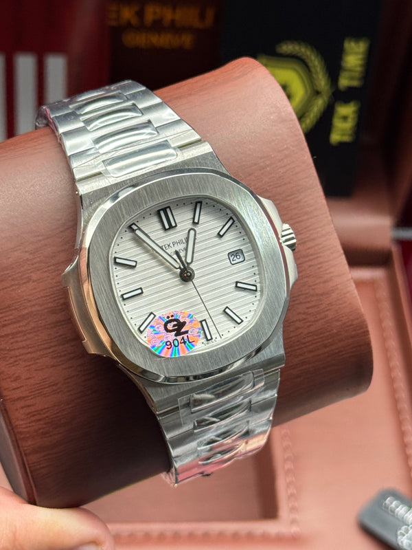Patek- PHILIPPE STEEL NAUTILUS silver
