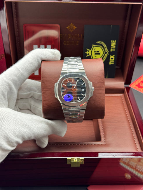 Patek-Philippe Nautilus black dial