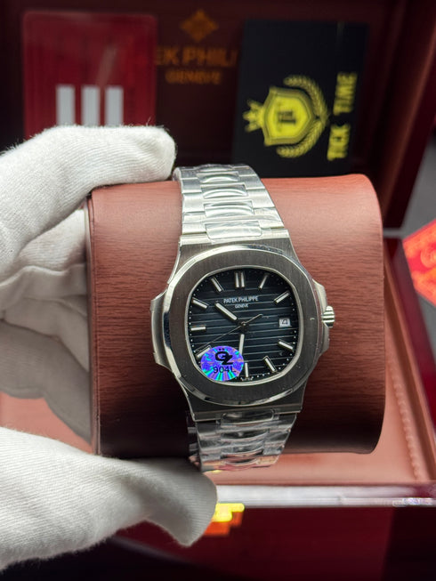 Patek-Philippe Nautilus blue dial