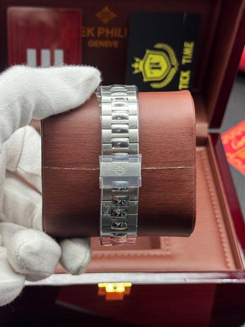 Patek-Philippe Nautilus blue dial