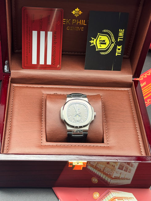 Patek-Philippe Nautilus Automatic GMT Moonphase Men's