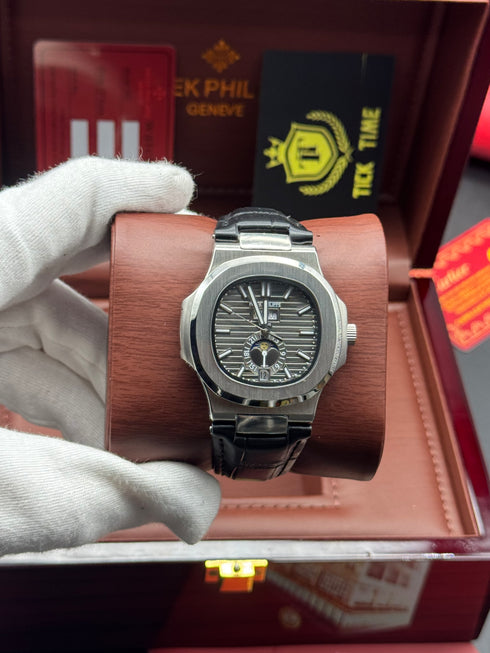 Patek-Philippe Nautilus Automatic GMT Moonphase Men's
