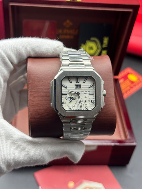 Patek philippe 5822 cubitus 240ps 45*11mm
